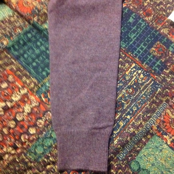 Bloomingdale's Men's Light Weight Purple Cashmere Sweater - Large -New With Tags - Picture 5 of 9